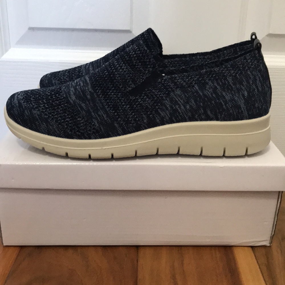 Sketchers City Collection slip ons